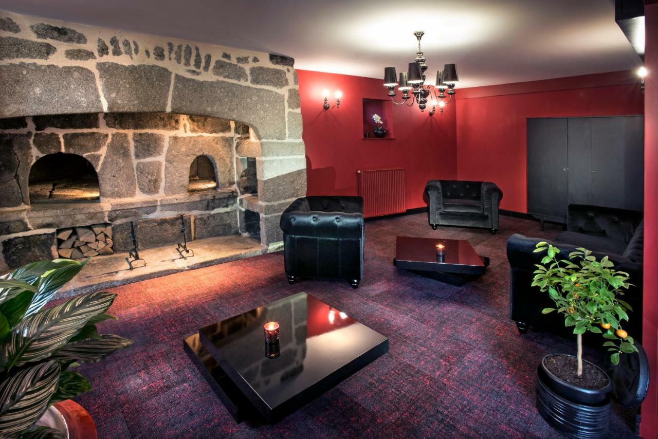 Hôtel Une Parenthèse en Aubrac à Brion  Extérieur photo
